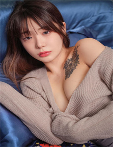 《女人被添荫蒂舒服了A片小说-坐在教授的棒棒上背单词》