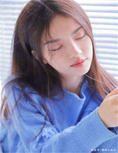 《欧美亚洲三级-高龄熟女の中出しセックス》