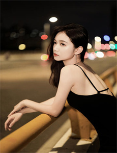 《诱惑我的邻家美女姐姐-欧美经典片免费观看大全》